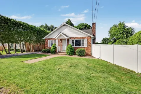 13 Dellworth Drive Yorktown Heights NY 10598