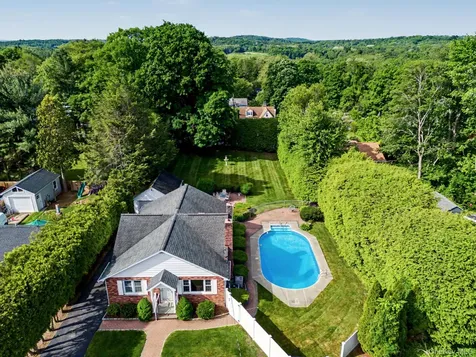 13 Dellworth Drive Yorktown Heights NY 10598