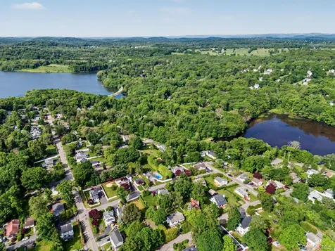 13 Dellworth Drive Yorktown Heights NY 10598