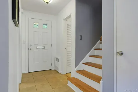 161 Charter Circle Ossining NY 10562