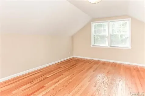 6 Oakstwain Road Scarsdale NY 10583