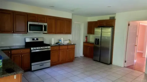 6 Oakstwain Road Scarsdale NY 10583