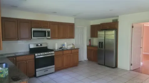 6 Oakstwain Road Scarsdale NY 10583