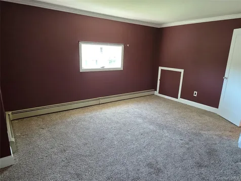 68 Summer Lane Hicksville NY 11801