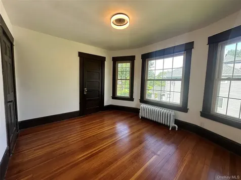 27 Dosoris Way Glen Cove NY 11542