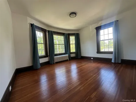 27 Dosoris Way Glen Cove NY 11542