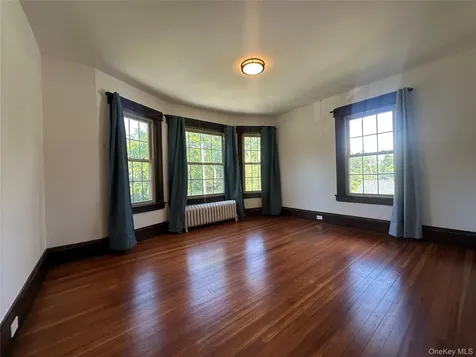 27 Dosoris Way Glen Cove NY 11542