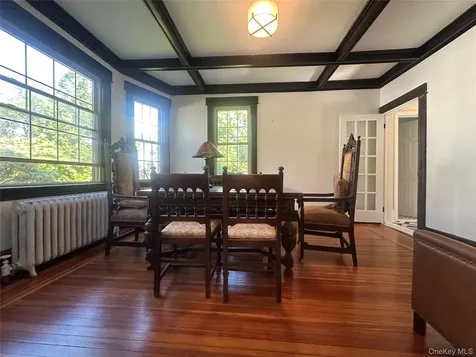 27 Dosoris Way Glen Cove NY 11542