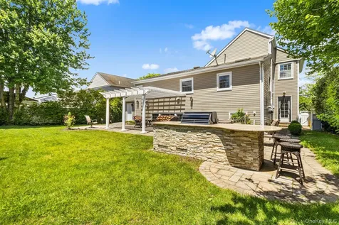 47 Clinton Place Massapequa NY 11758