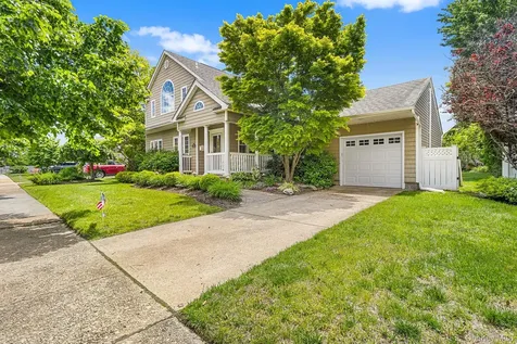 47 Clinton Place Massapequa NY 11758