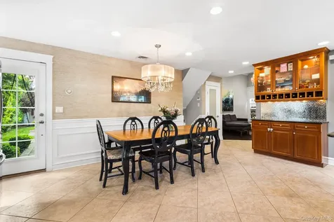 47 Clinton Place Massapequa NY 11758