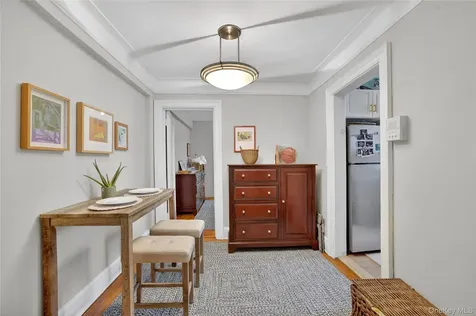 42 Pondfield Road W Bronxville NY 10708