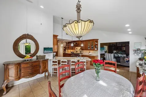1304 Harbor Road Hewlett Harbor NY 11557