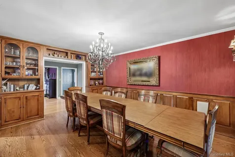 1304 Harbor Road Hewlett Harbor NY 11557