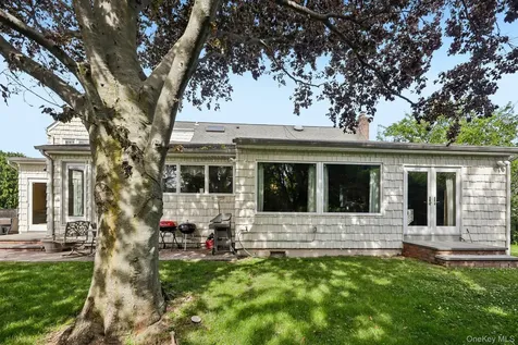1304 Harbor Road Hewlett Harbor NY 11557