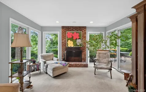 19 Seward Drive Woodbury NY 11797