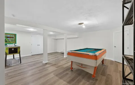 19 Seward Drive Woodbury NY 11797