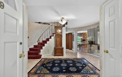 19 Seward Drive Woodbury NY 11797