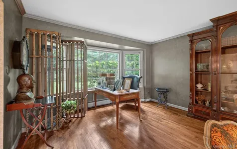 19 Seward Drive Woodbury NY 11797