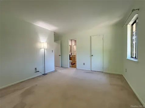 5 Loudon Drive Fishkill NY 12524