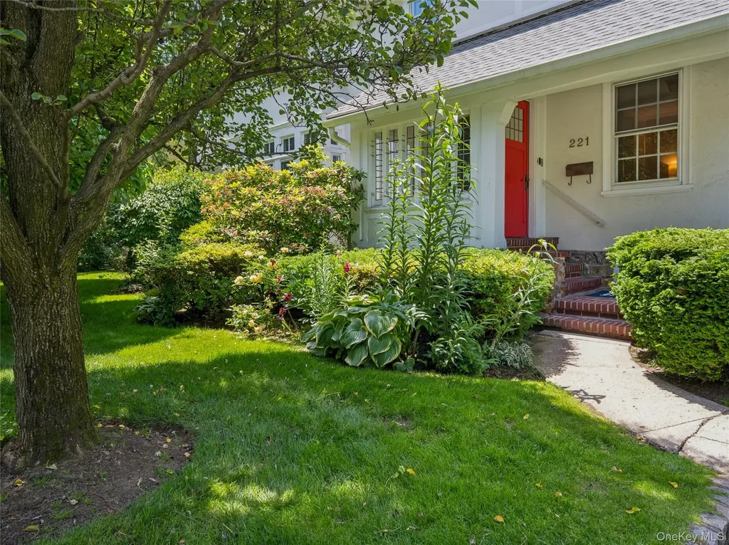 221 Highbrook Avenue Pelham NY 10803