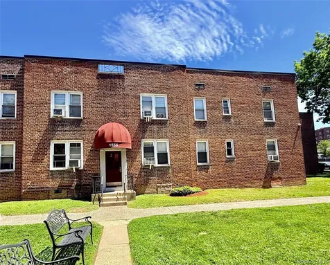 1555 Central Park Avenue Yonkers NY 10710