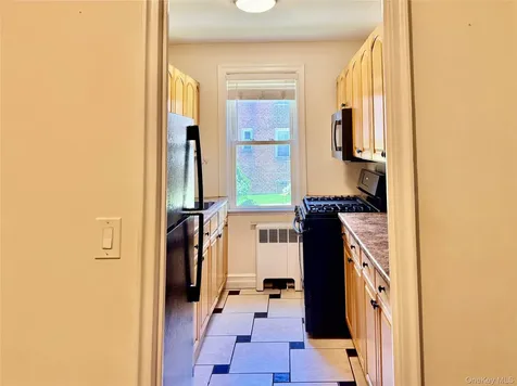 1555 Central Park Avenue Yonkers NY 10710