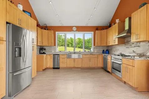 240 A Mountaindale Road Greenfield Park NY 12435