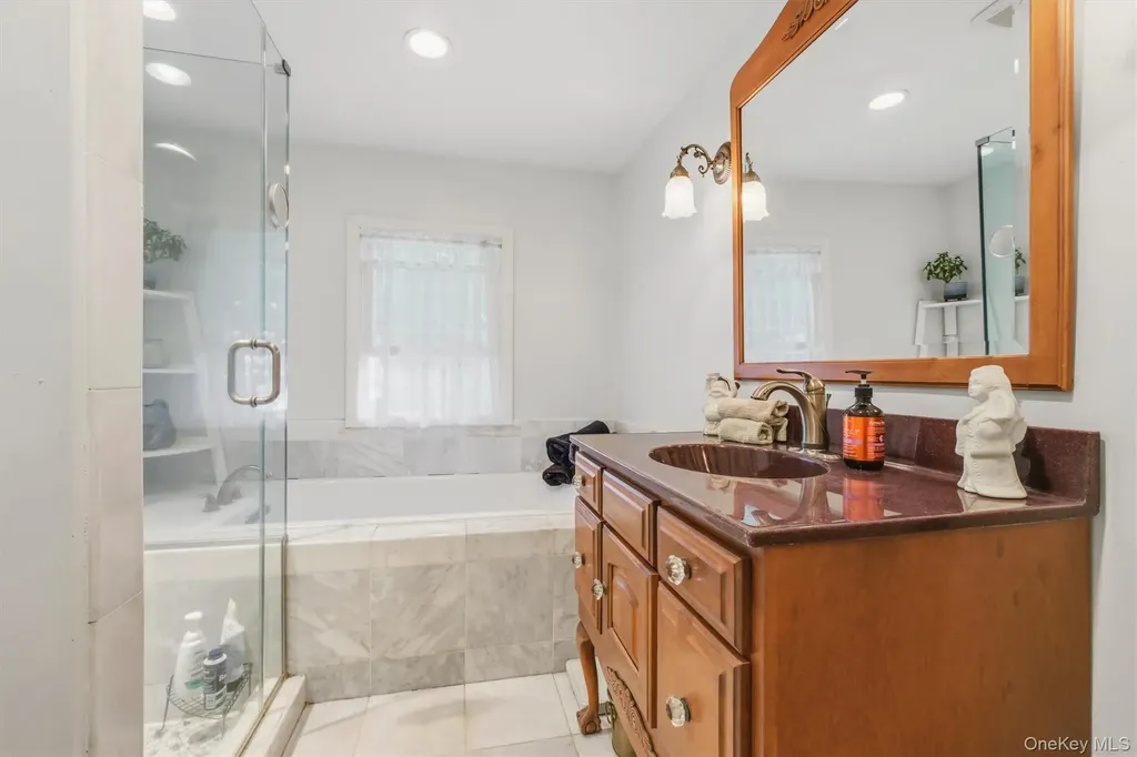 24 Tamarack Road Mahopac NY 10541