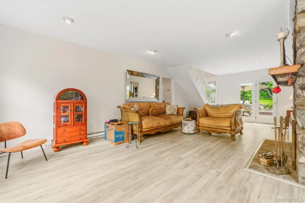 24 Tamarack Road Mahopac NY 10541