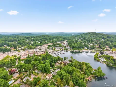 24 Tamarack Road Mahopac NY 10541