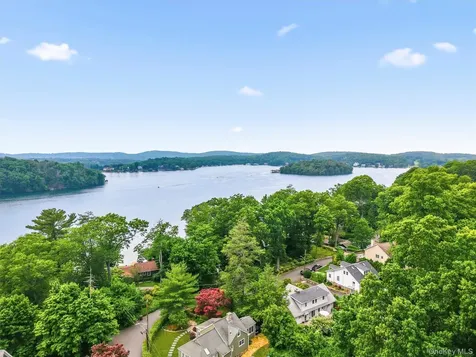 24 Tamarack Road Mahopac NY 10541