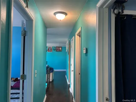 9 Oakley Street Massapequa NY 11758