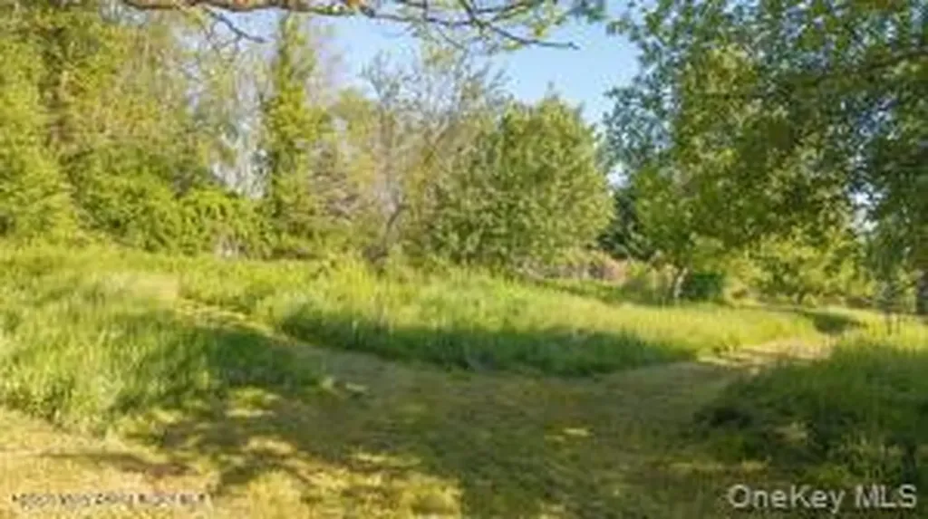 884 Camby Road Millbrook NY 12545