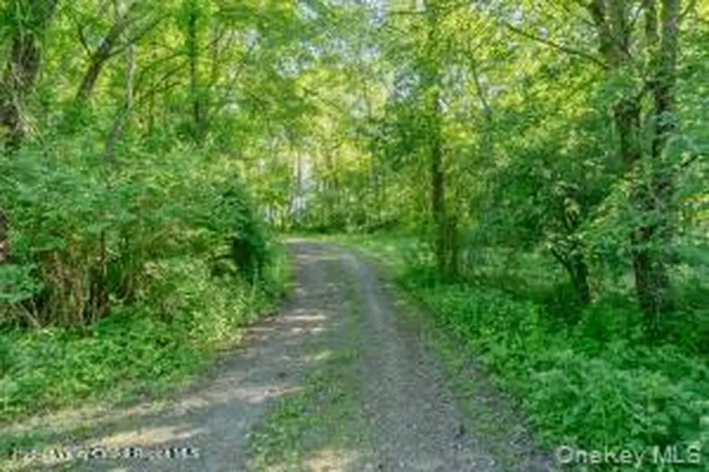 884 Camby Road Millbrook NY 12545