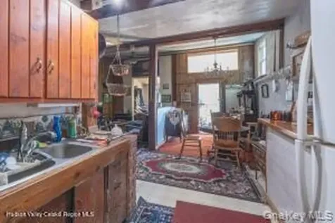 884 Camby Road Millbrook NY 12545