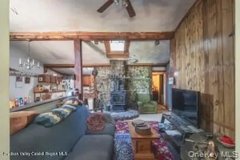 884 Camby Road Millbrook NY 12545