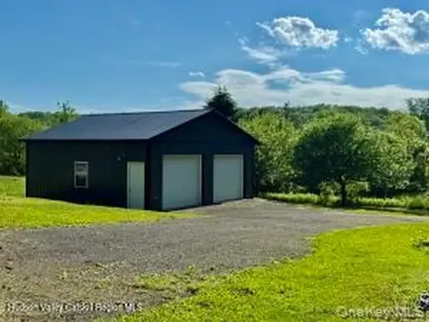 884 Camby Road Millbrook NY 12545