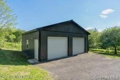 884 Camby Road Millbrook NY 12545