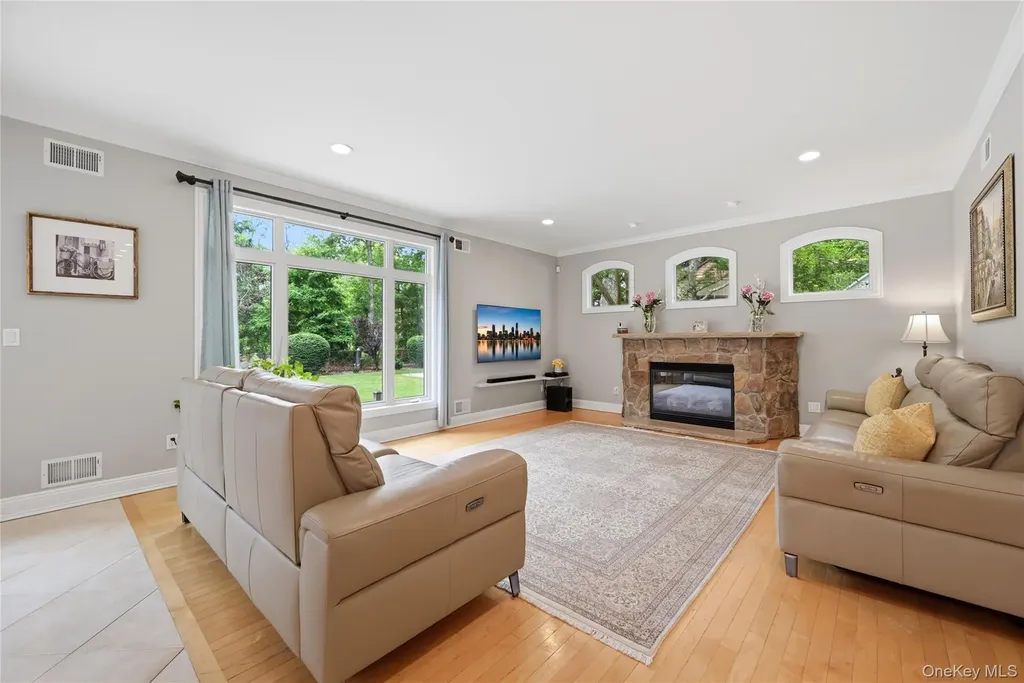 58 South Path Calverton NY 11933