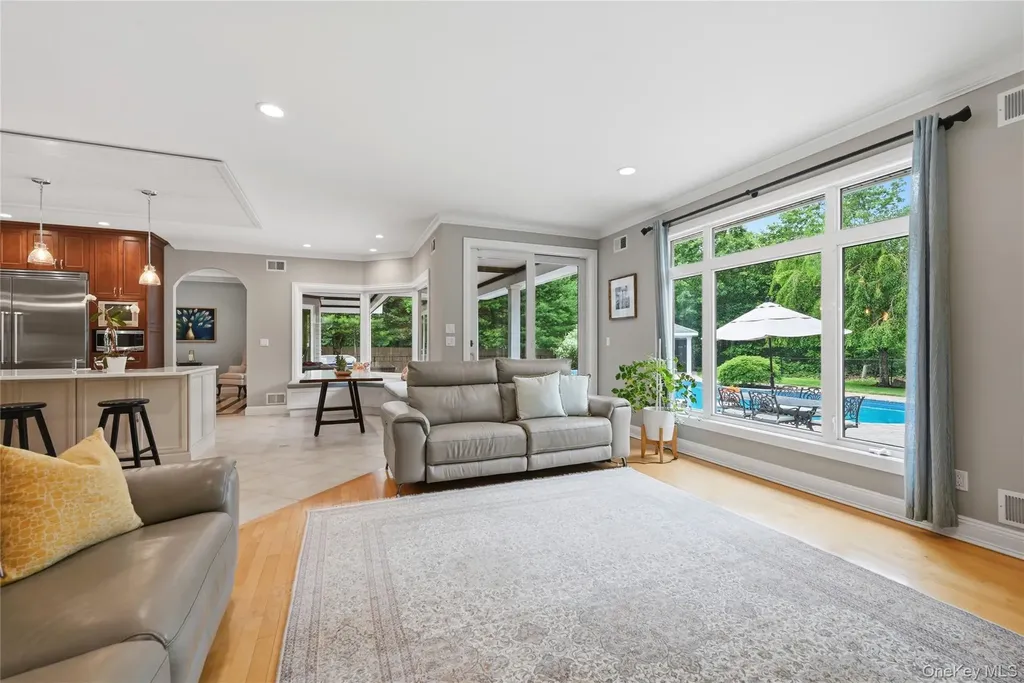 58 South Path Calverton NY 11933