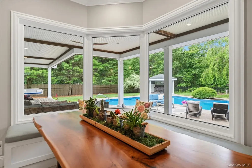 58 South Path Calverton NY 11933