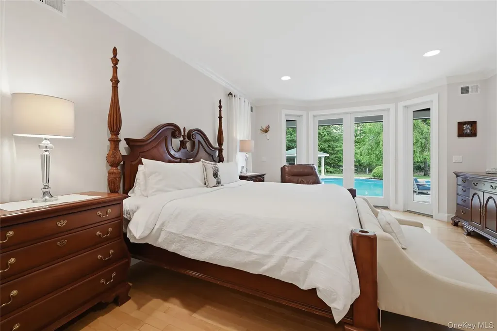58 South Path Calverton NY 11933