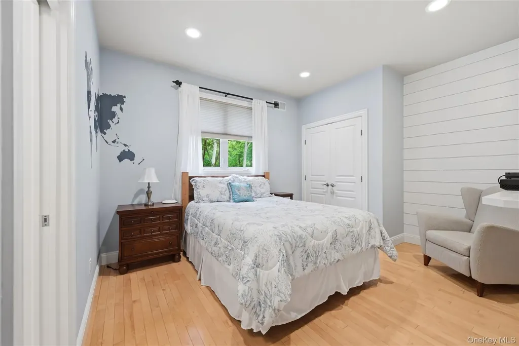 58 South Path Calverton NY 11933