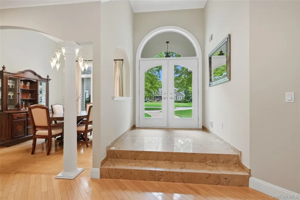 58 South Path Calverton NY 11933