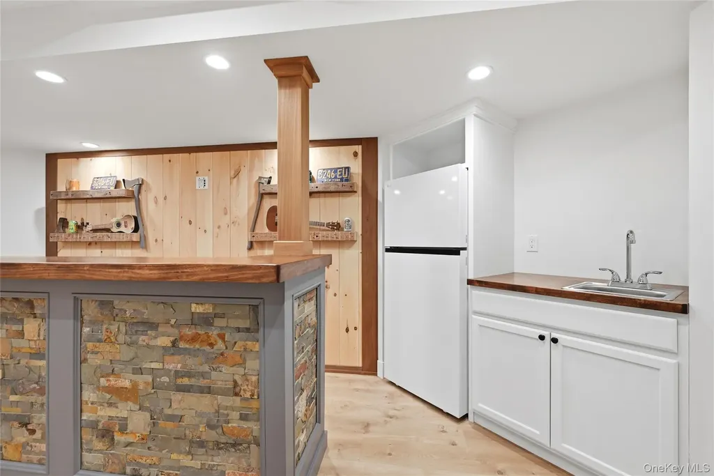 58 South Path Calverton NY 11933