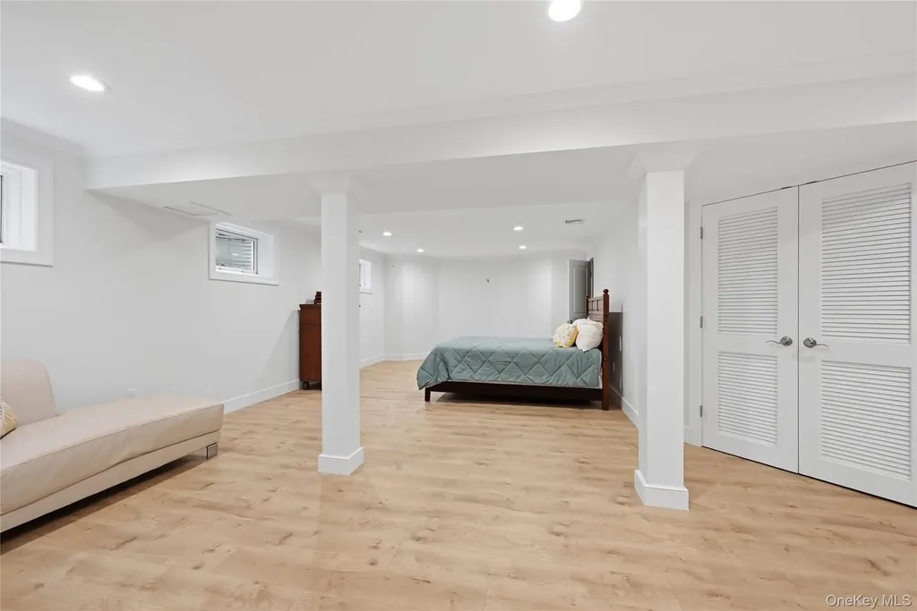 58 South Path Calverton NY 11933