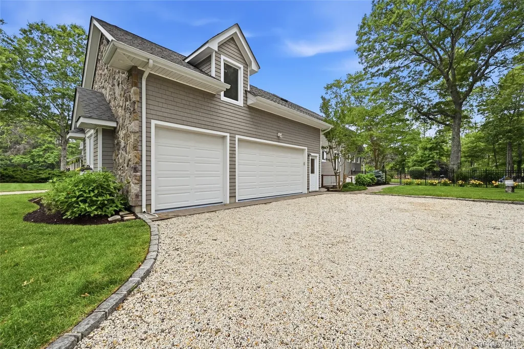 58 South Path Calverton NY 11933