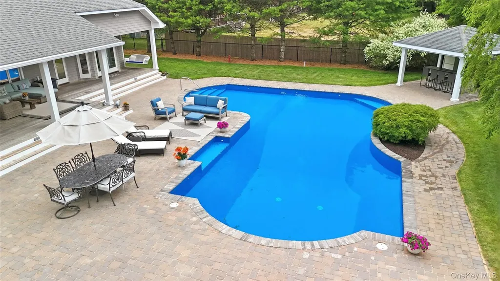 58 South Path Calverton NY 11933