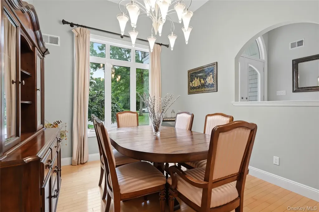 58 South Path Calverton NY 11933